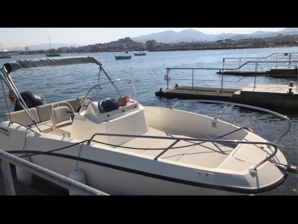 Alquiler de Quicksilver Activ 605 Open en Marsella