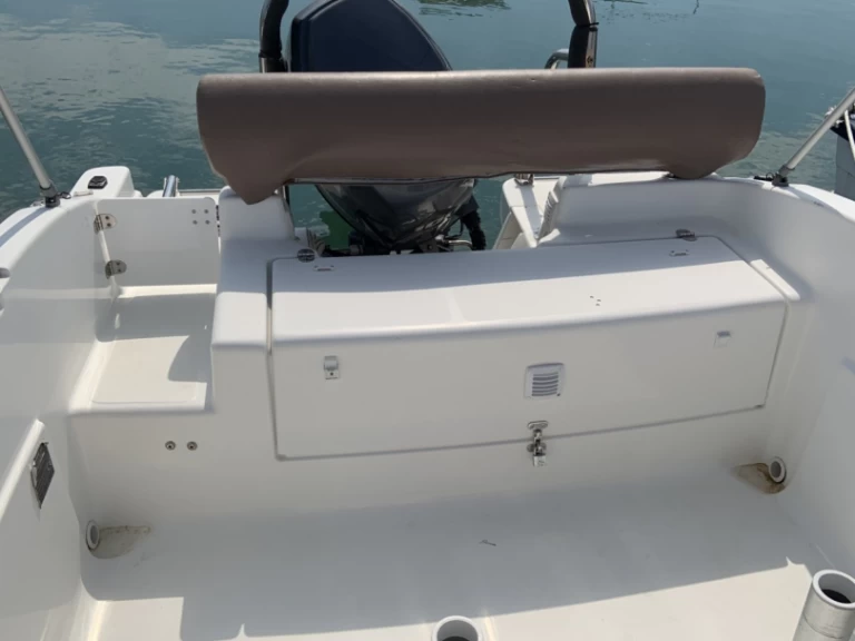 Alquiler de B2 Marine Cap Ferret 552 Open en Frontignan