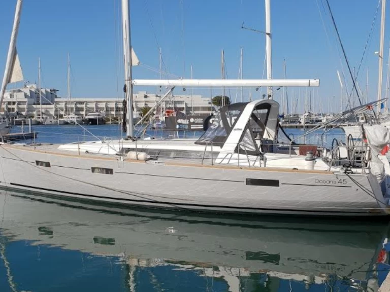 Alquiler de barcos Cavalaire-sur-Mer barato de Oceanis 45
