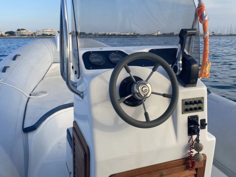 Neumática para alquilar Port-Camargue al mejor precio