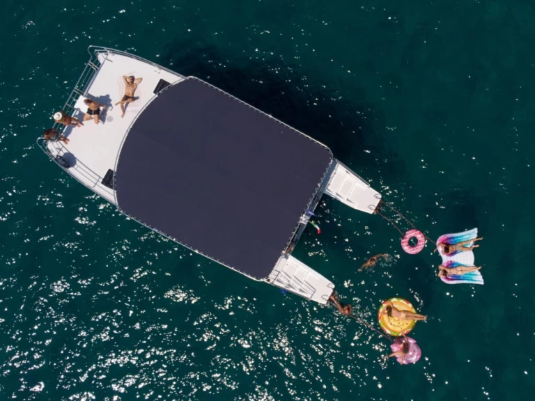 Alquiler de barcos Terracina barato de Cat Marine 39