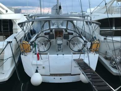 Jeanneau Sun Odyssey 439 de alquiler a Alimos Marina