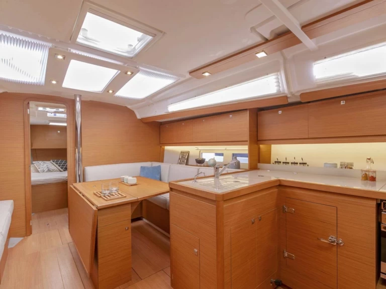 Alquiler de Velero, con o sin patrón Dufour Trogir