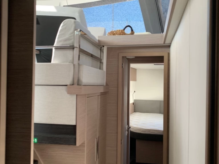 Alquiler de Catamarán, con o sin patrón Fountaine Pajot Lávrio