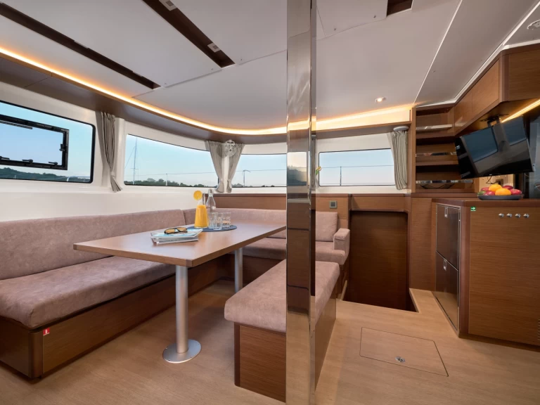 Catamarán para alquilar Trogir al mejor precio