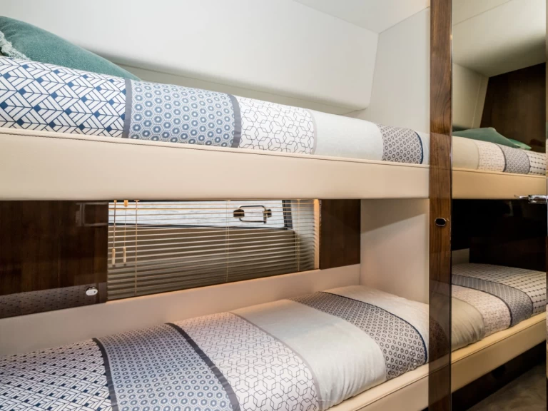 Alquiler de embarcaciones Fairline Fairline Squadron 50 enSeget Donji en Samboat