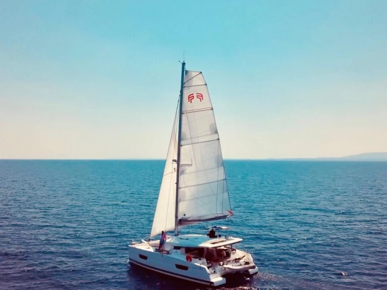 Alquiler Catamarán Fountaine Pajot con o sin  título de navegación