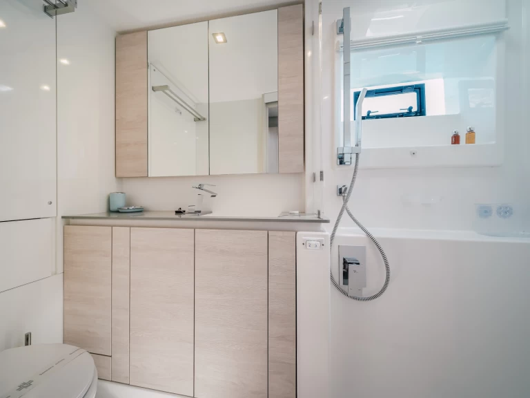 Alquiler de barcos Split barato de Leopard 50