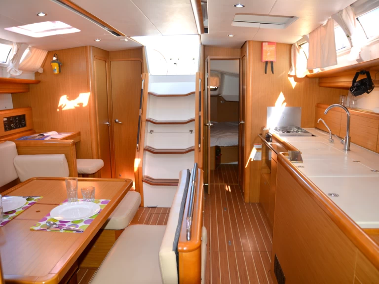 Alquiler de embarcaciones Jeanneau Sun Odyssey 44i enLefkáda en Samboat