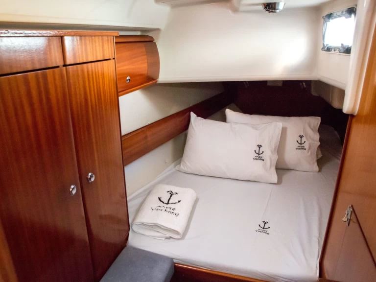 Alquiler de Velero, con o sin patrón Bavaria Nikiána