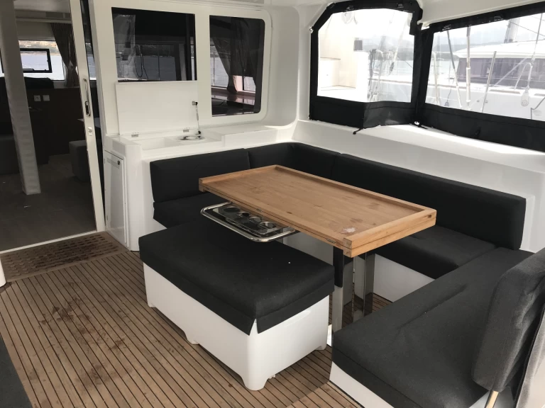 Alquiler Catamarán Lagoon con o sin  título de navegación