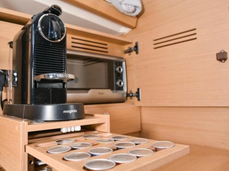 Velero para alquilar Álimos al mejor precio