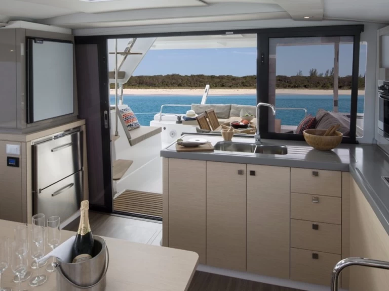 Alquiler Catamarán en Praslin Island - Fountaine Pajot Lucia 40