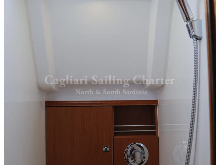 Bavaria Cruiser 51 de alquiler a Cagliari