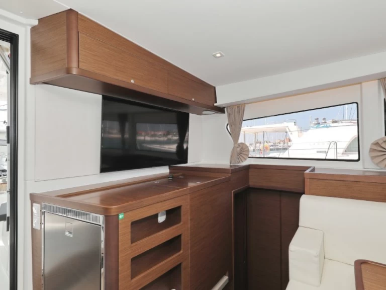 Alquiler Catamarán Lagoon con o sin  título de navegación