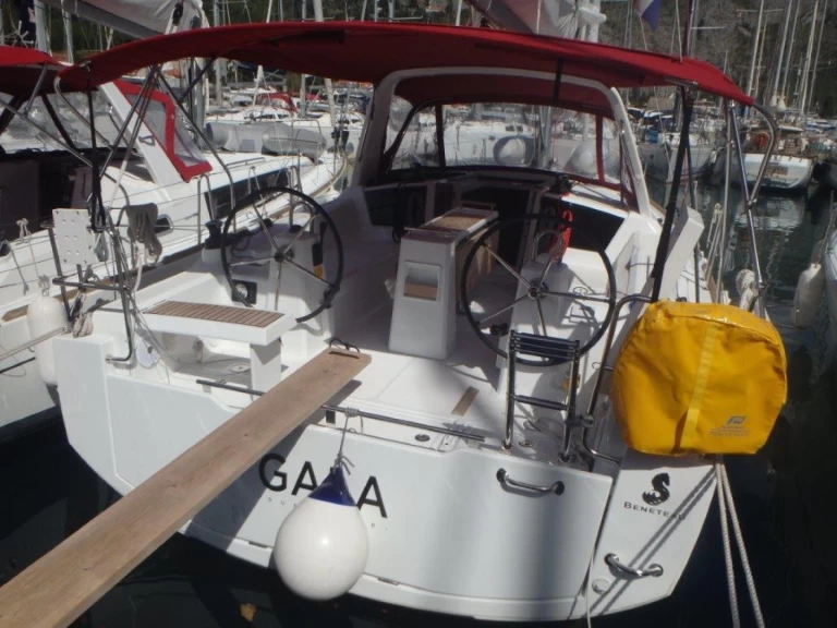 Velero para alquilar Split al mejor precio