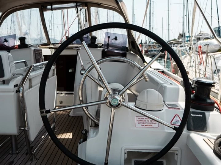 Alquiler de Jeanneau Sun Odyssey 419 en Lefkáda