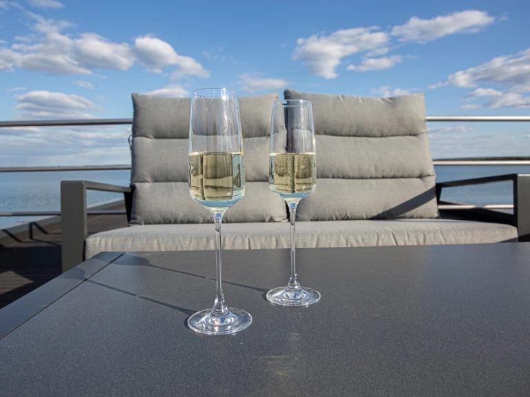 Alquiler Casa flotante FLOATING con o sin  título de navegación