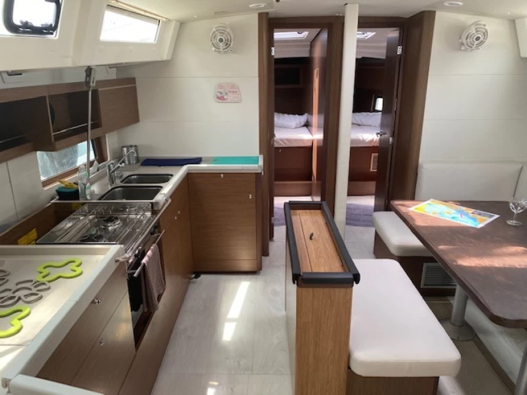 Alquiler de Velero, con o sin patrón Bénéteau Álimos