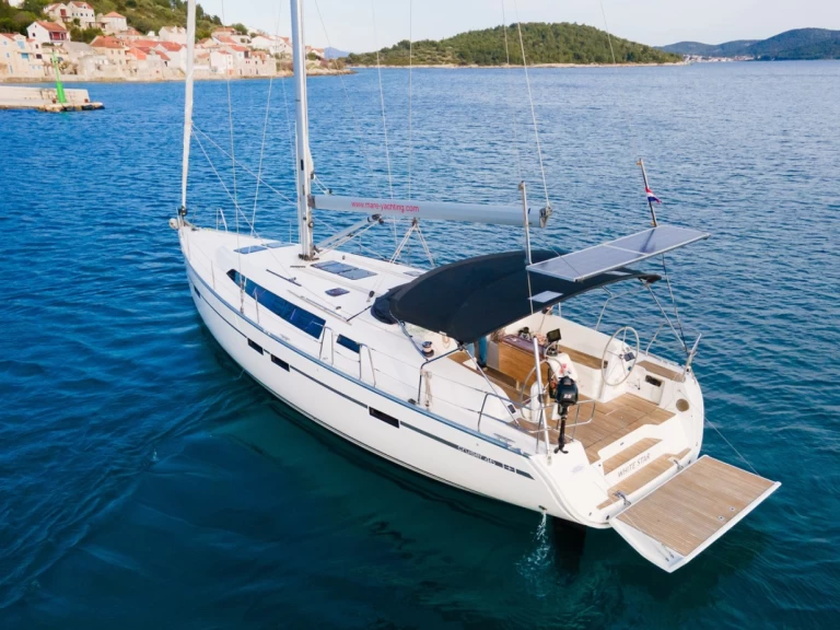 Bavaria Cruiser 46 de alquiler a Šibenik
