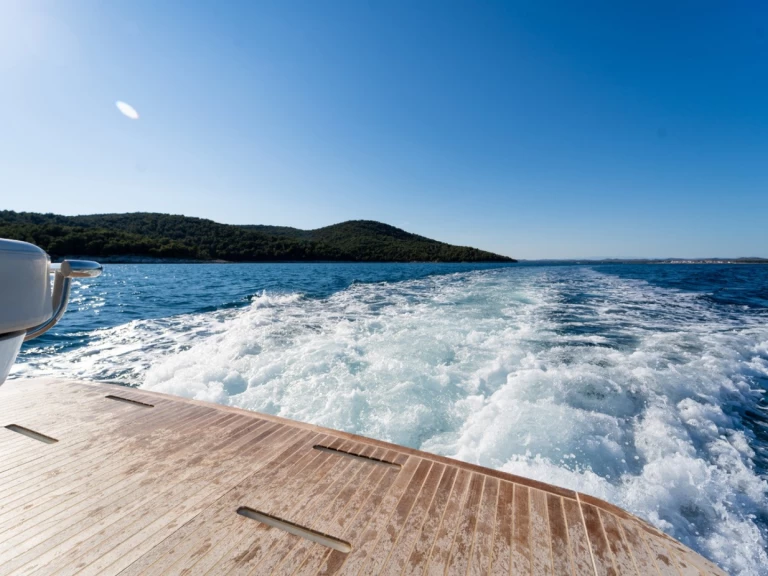 Bénéteau Gran Turismo 41 de alquiler a Šibenik