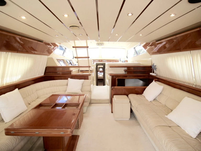 Alquiler de Yate de lujo, con o sin patrón Ferretti Palma de Mallorca