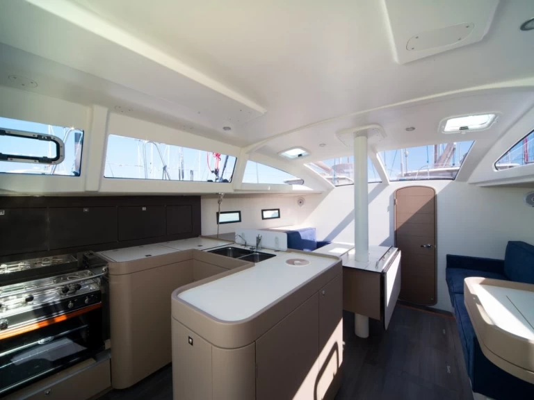 Velero para alquilar Antibes al mejor precio