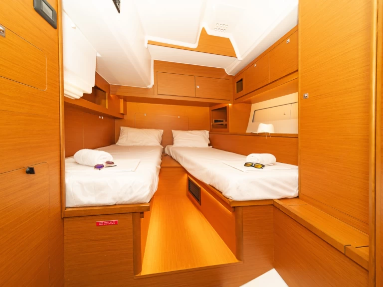 Dufour Dufour 530 de alquiler a Álimos