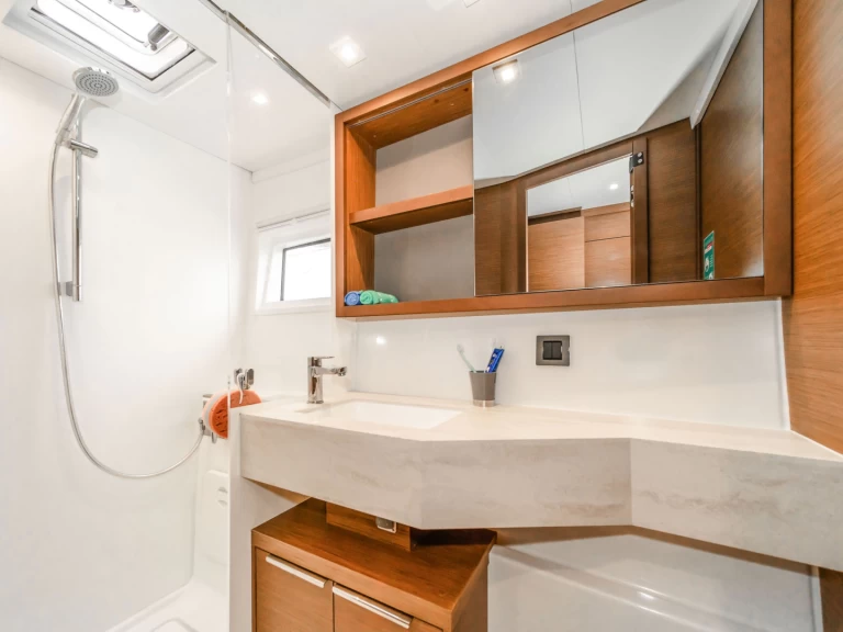 Alquiler Catamarán Lagoon con o sin  título de navegación