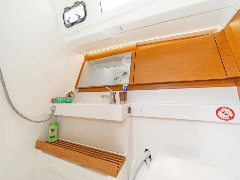 Alquiler de Jeanneau Sun Odyssey 490 en Skiathos