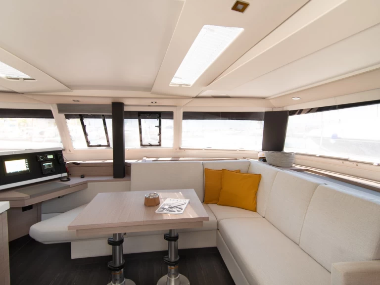 Alquiler de Catamarán, con o sin patrón Fountaine Pajot Adámas