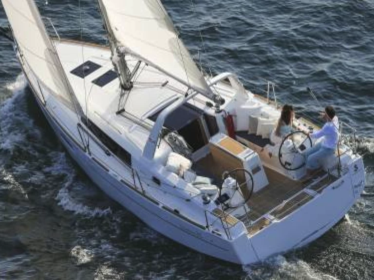 Alquiler de Bénéteau OCEANIS 35.1 MALILU en Toulon