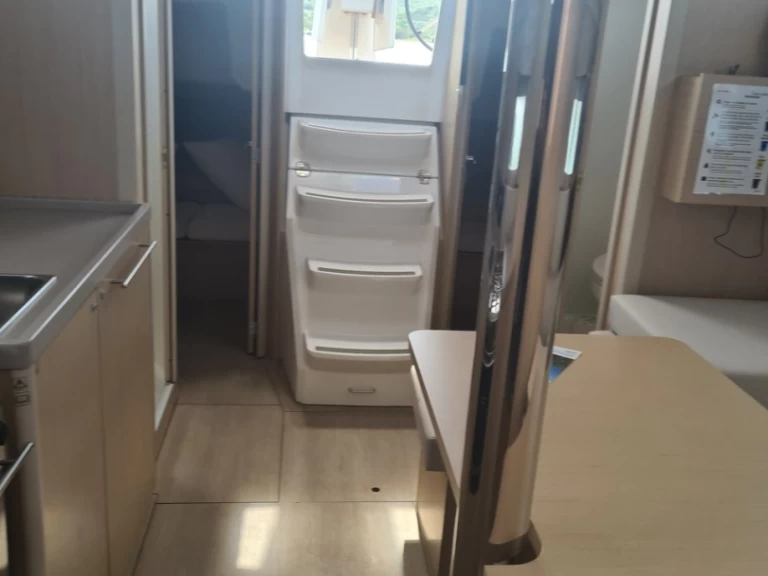 Alquiler de embarcaciones Bénéteau Oceanis 38.1 enGolfo Aranci en Samboat