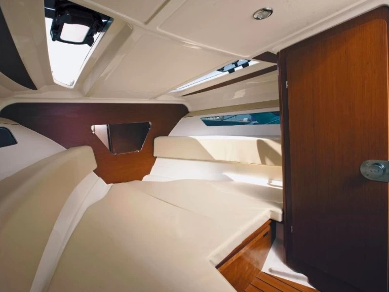 Alquiler de embarcaciones Jeanneau Cap Camarat 7.5 DC enGöcek en Samboat