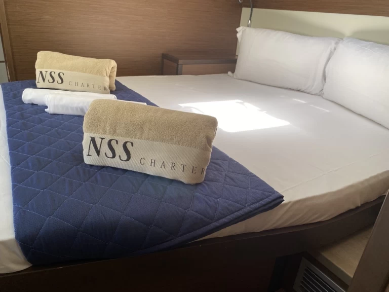 Alquiler de barcos Cugnana Verde barato de Lagoon 52 F