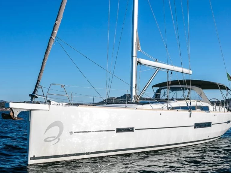 Alquiler de Dufour Dufour 512 Grand Large en Olbia