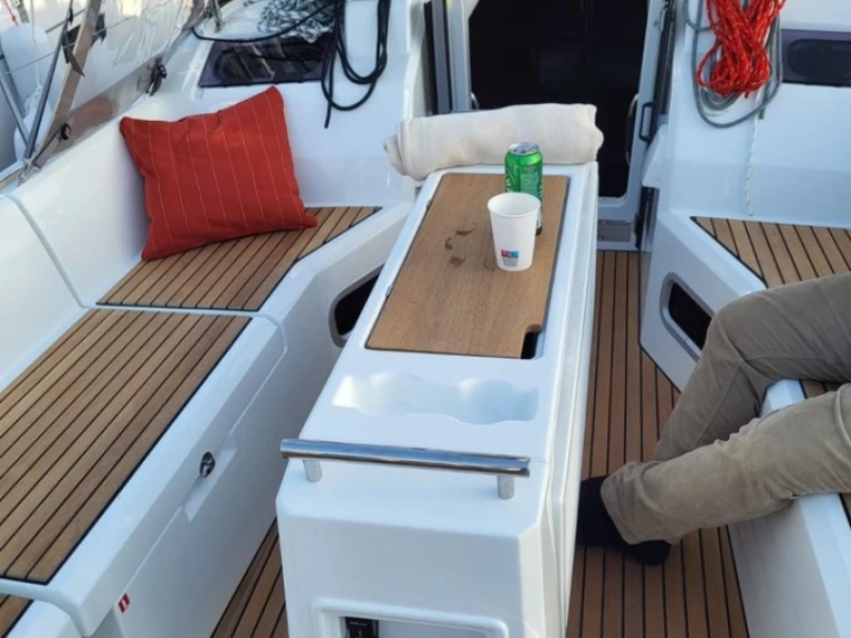 Alquiler Šimuni - Bénéteau Oceanis 34.1 en SamBoat