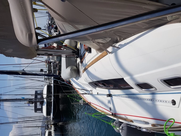 Alquiler de embarcaciones Bénéteau Oceanis 46 enÁlimos en Samboat