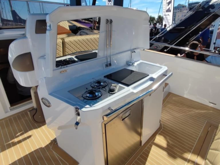 Alquiler de Salpa AVANGARDE 1.1 en Porticcio