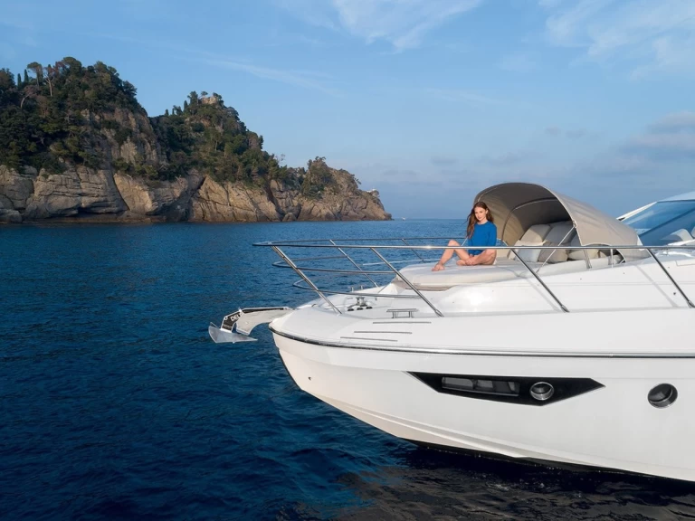 Yate de lujo para alquilar Kaštela al mejor precio