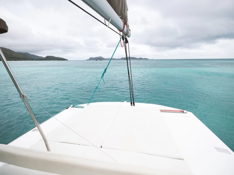 Catamarán para alquilar Eden Island al mejor precio