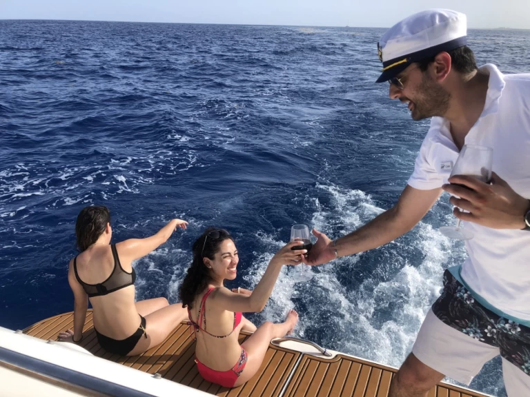 Alquiler Lancha Sea Ray con o sin  título de navegación