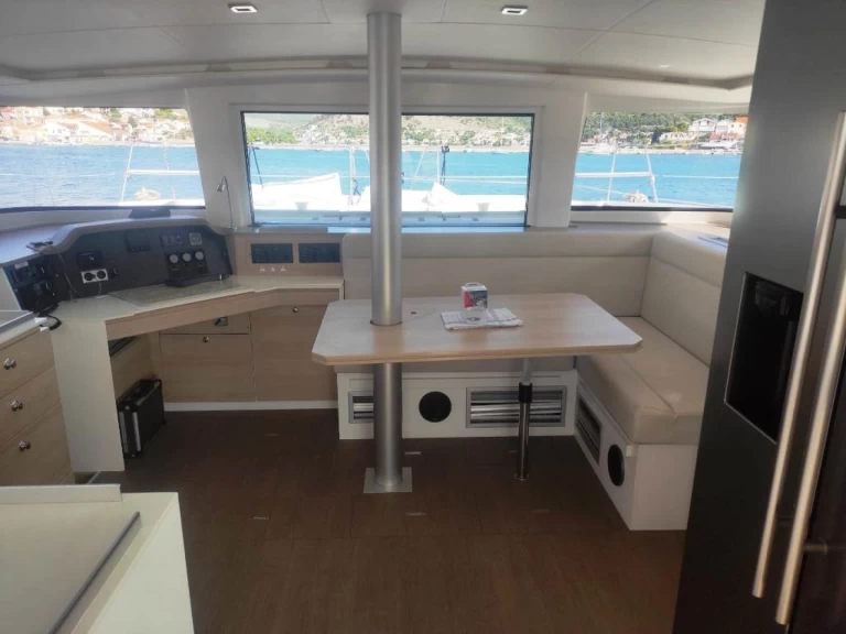 Alquiler Catamarán Bali con o sin  título de navegación