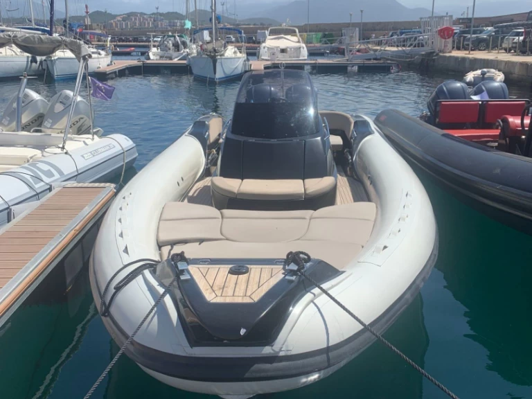 Alquiler de embarcaciones Lomac Adrenalina 7.0 enAjaccio en Samboat