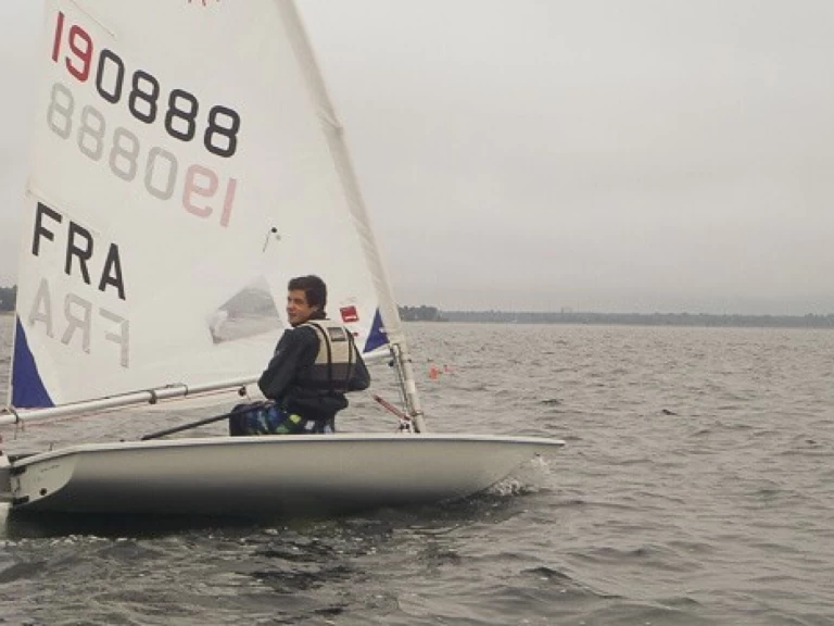 Alquiler Carnac - LASER PERFORMANCE Laser Solo en SamBoat