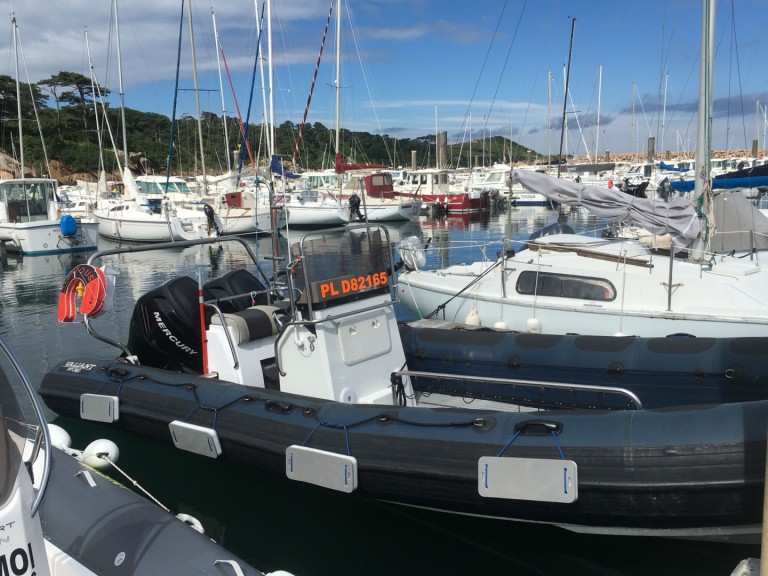 Alquiler de Valiant Valiant 750 en Port de Trébeurden