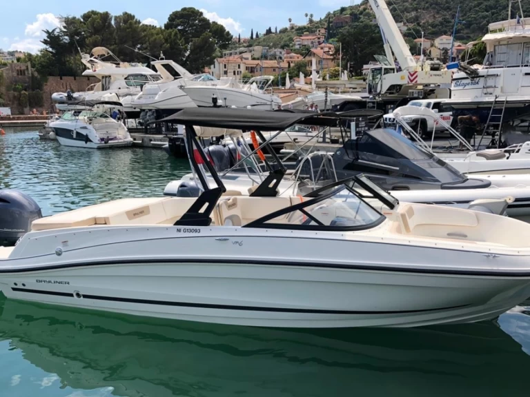 Alquiler de Lancha, con o sin patrón Bayliner Cannes