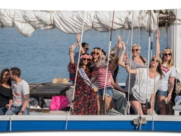 Alquiler Velero en Marsella - CHANTIER NAVAL AVERSA AVERSA 23