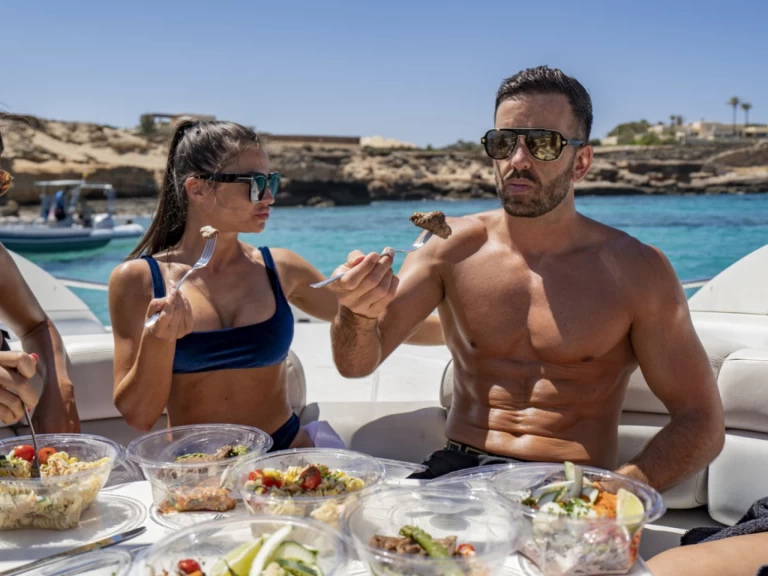 Alquiler de barcos Sant Antoni de Portmany barato de 35