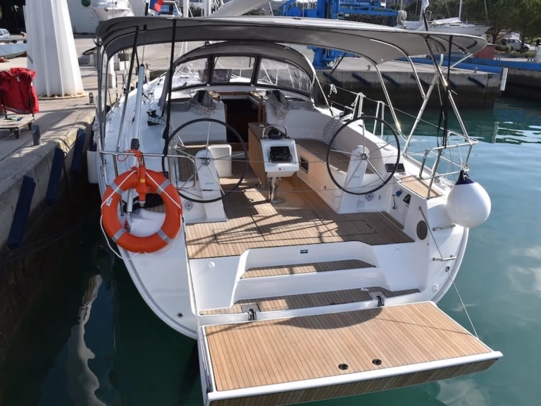 Alquiler de embarcaciones Bavaria Cruiser 46 enSeget Donji en Samboat